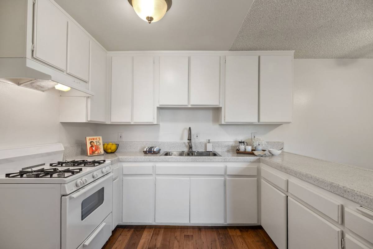 Apartment for rent at 515 S Meyler St, San Pedro, CA 90731
