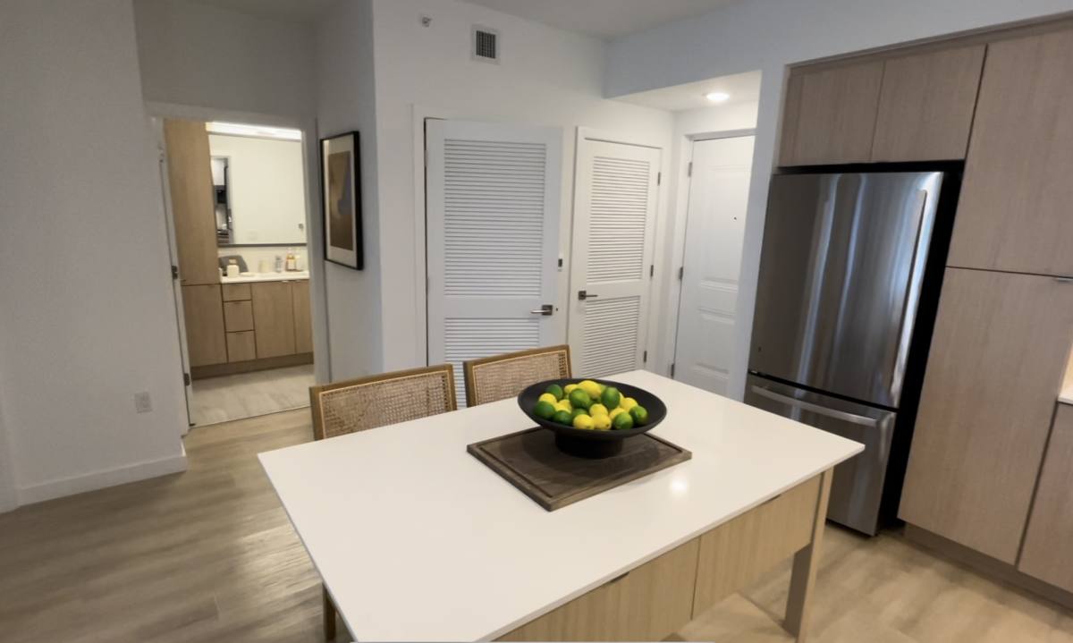 Apartment for rent at 181 NE 164th St #402, Miami, FL 33162