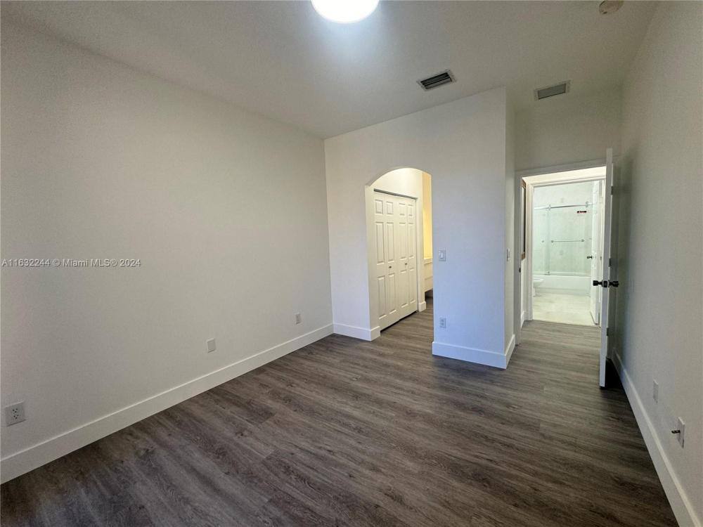 Townhouse for rent at 5004 S Harbor Isles Dr, Fort Lauderdale, FL 33312