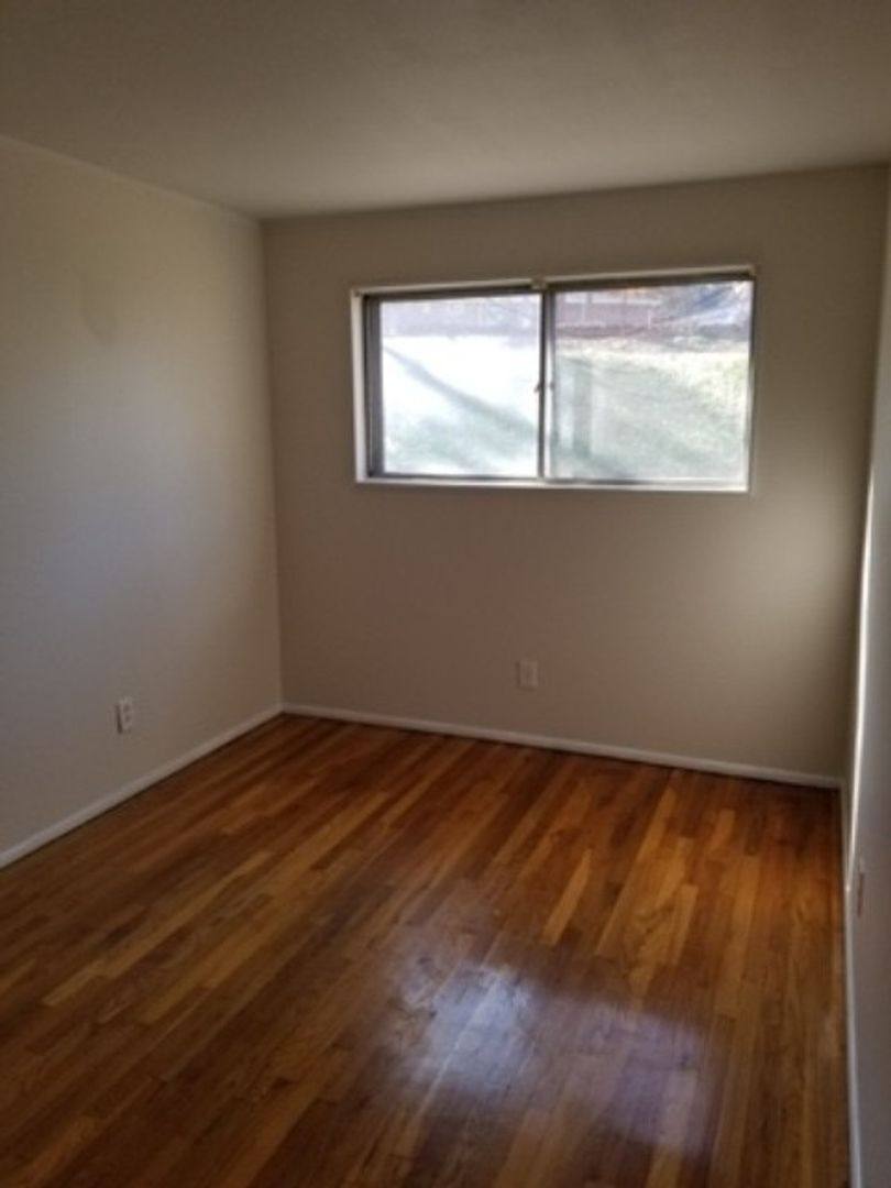 House for rent at 105 Clearview Dr, Florissant, MO 63033