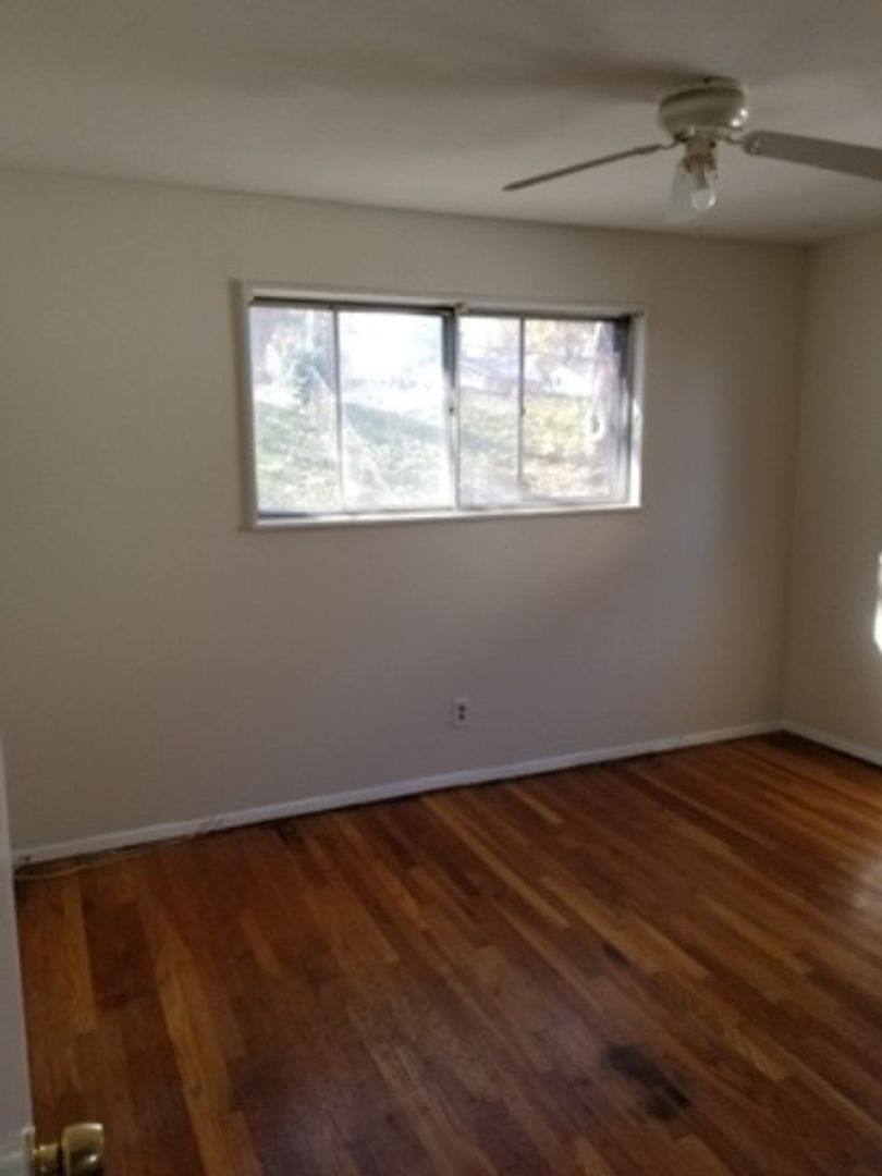 House for rent at 105 Clearview Dr, Florissant, MO 63033