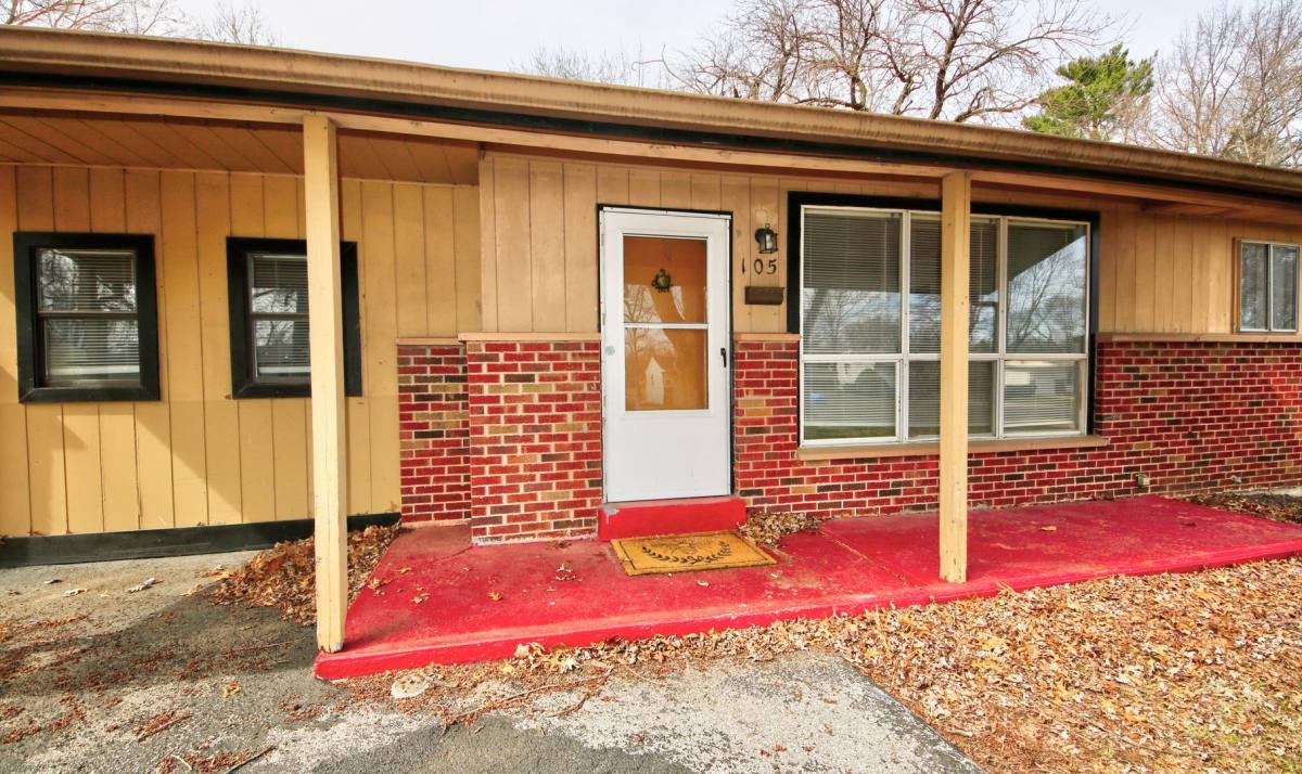 House for rent at 105 Clearview Dr, Florissant, MO 63033
