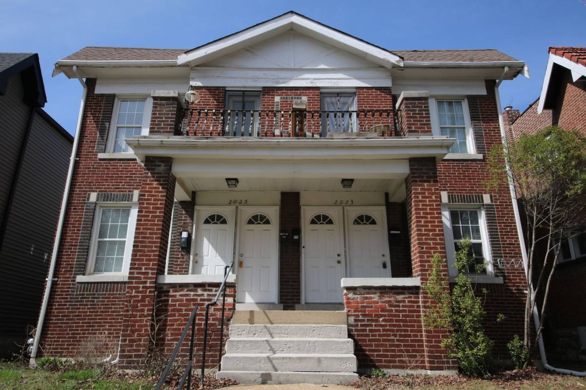 Apartment for rent at 2023-2025 Maury Ave, Saint Louis, MO 63110