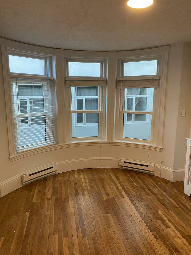 Apartment for rent at 49 Westland Ave #18R, Boston, MA 02115
