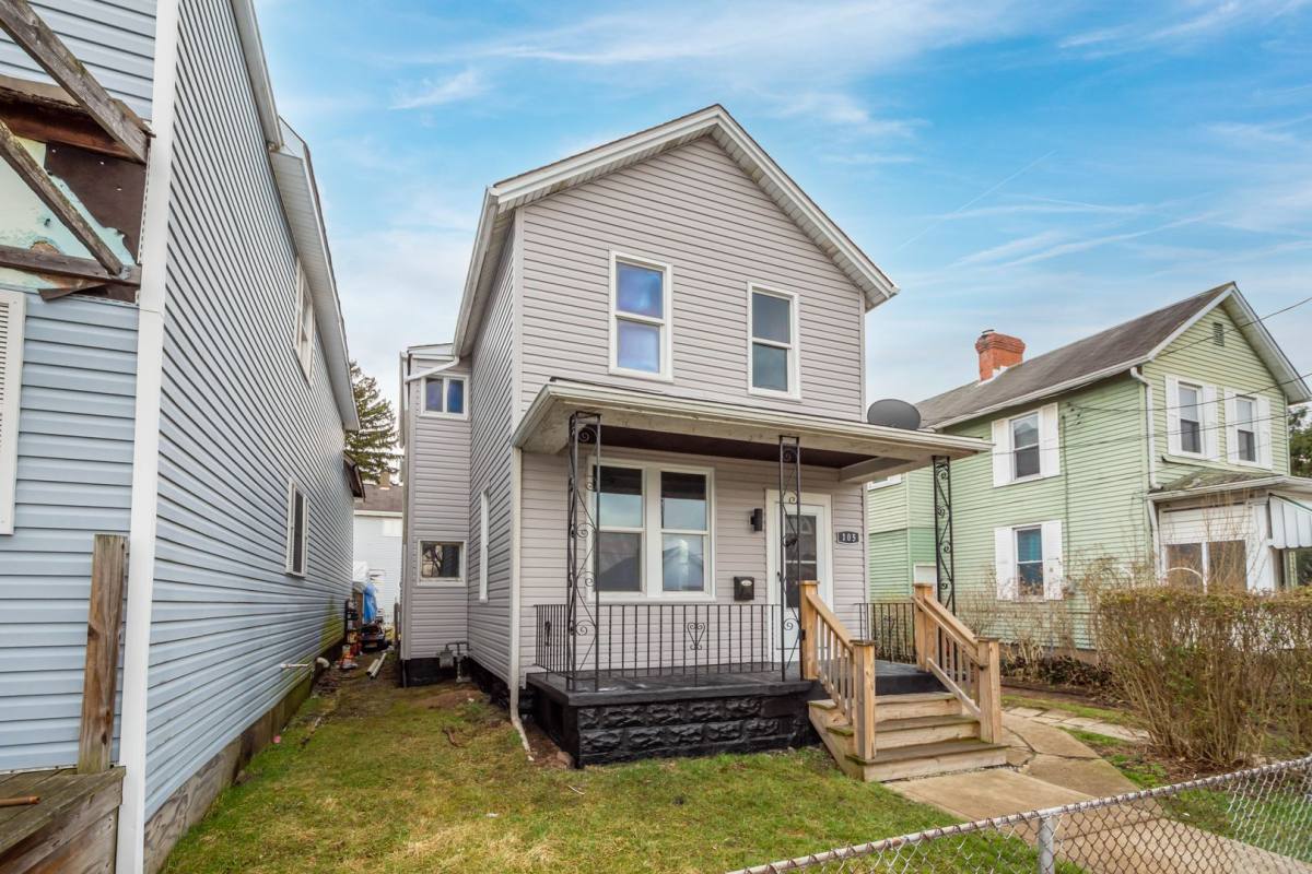 House for rent at 105 Broadway St, Coraopolis, PA 15108