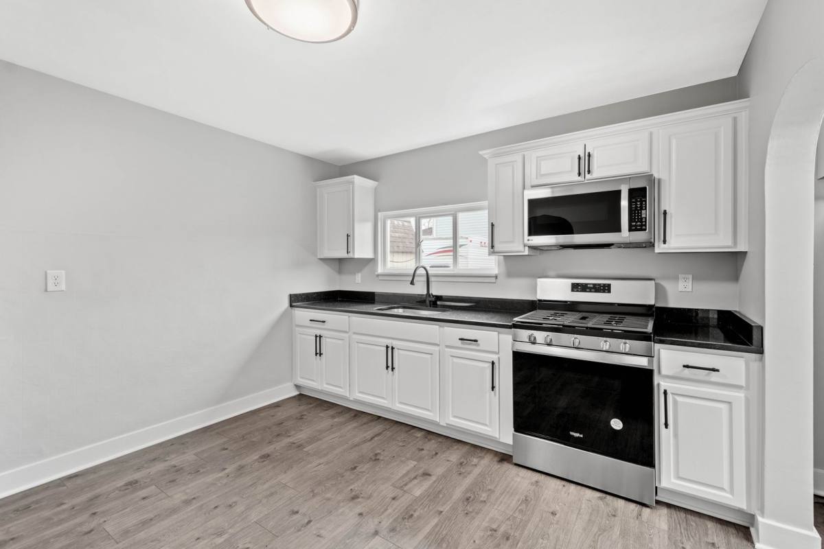 House for rent at 105 Broadway St, Coraopolis, PA 15108