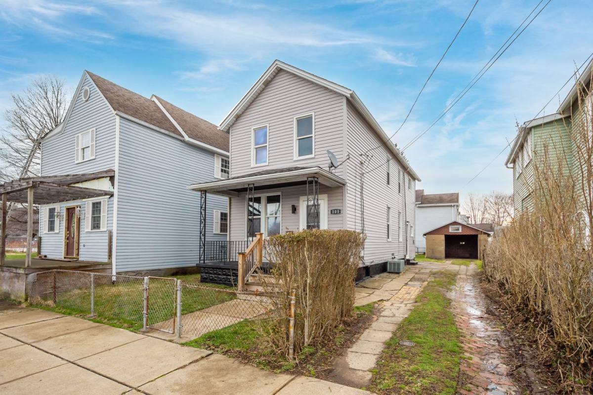 House for rent at 105 Broadway St, Coraopolis, PA 15108