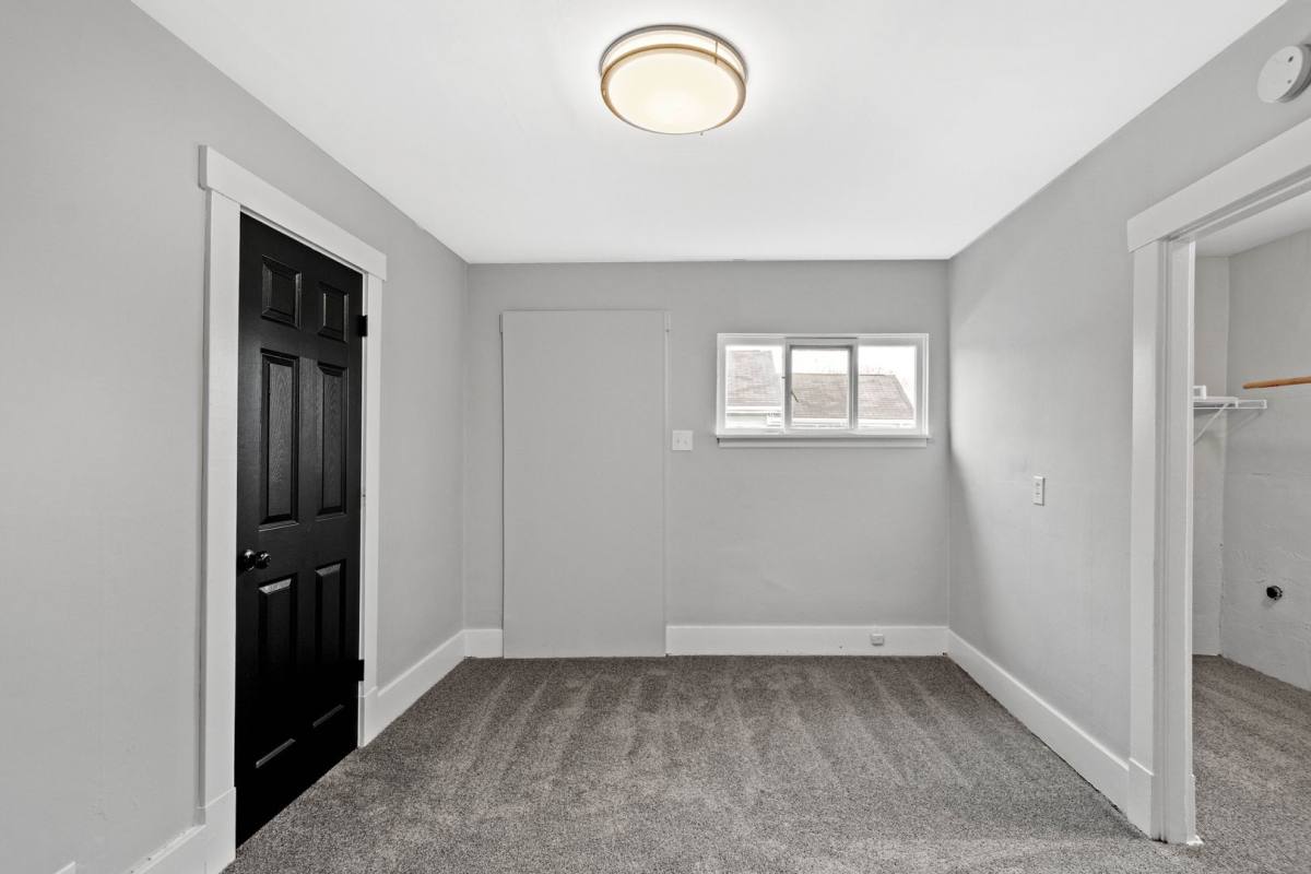 House for rent at 105 Broadway St, Coraopolis, PA 15108