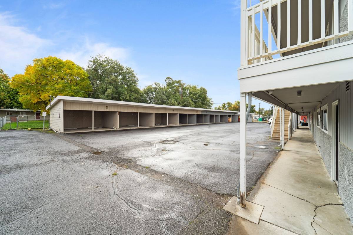 Apartment for rent at 220 N College Ave, College Place, WA 99324