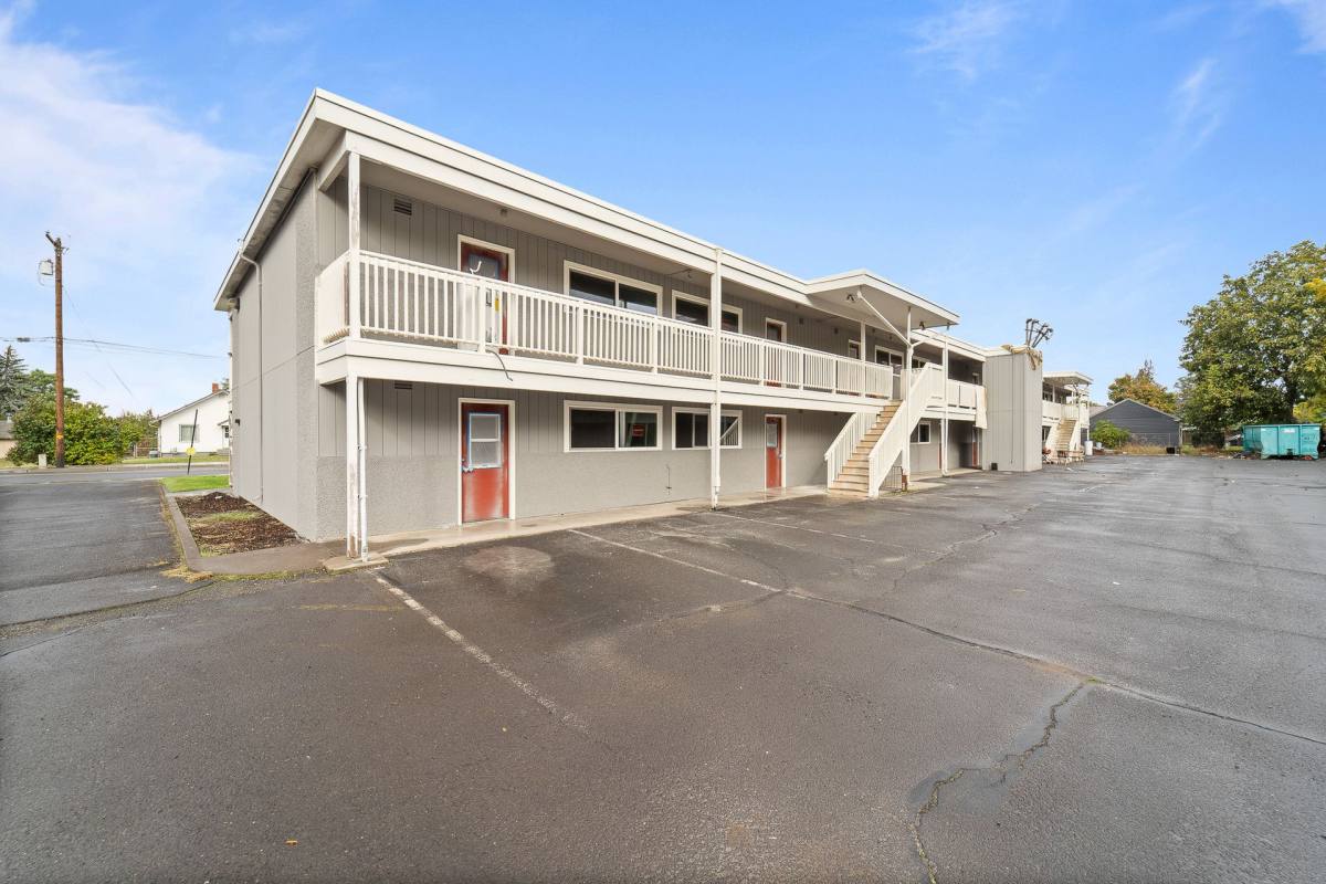 Apartment for rent at 220 N College Ave, College Place, WA 99324