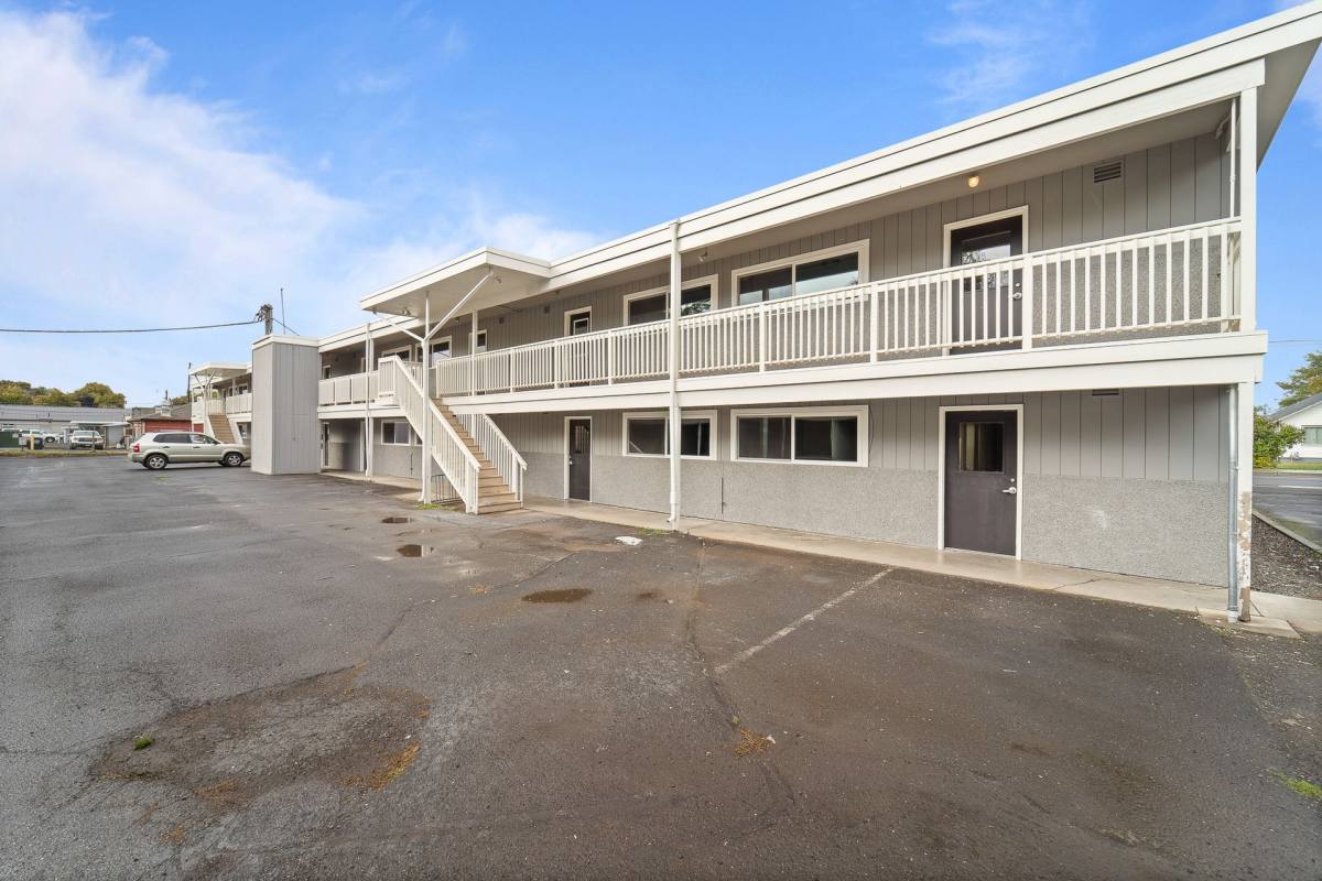 Apartment for rent at 220 N College Ave, College Place, WA 99324