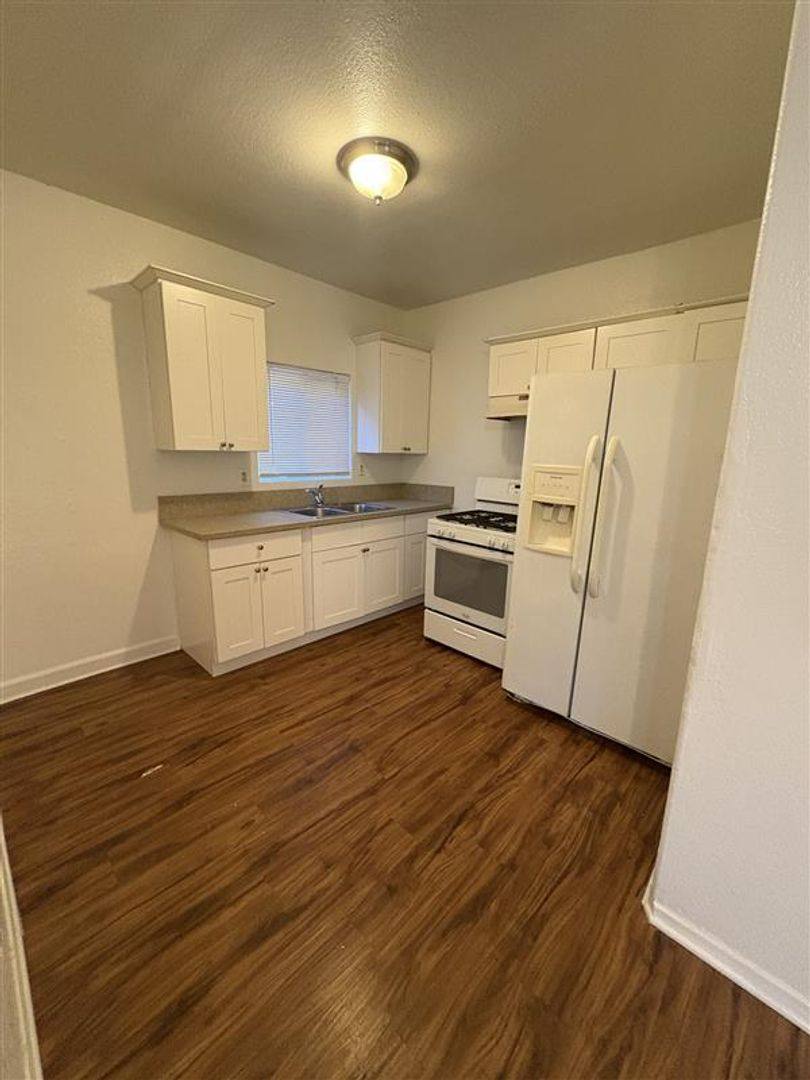 1033 Hoffman Ave, Long Beach, CA 90813 - Apartment For Rent - Image 1