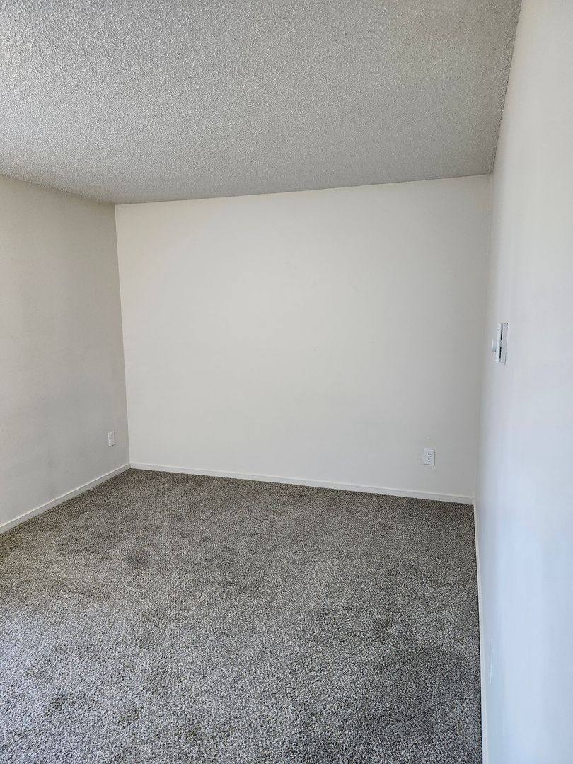 Apartment for rent at 8600 SW Scholls Ferry Rd, Beaverton, OR 97008