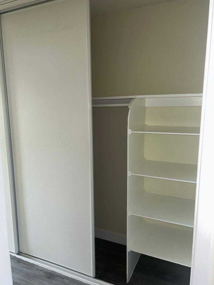 Apartment for rent at 821 Glenway Dr, Inglewood, CA 90302