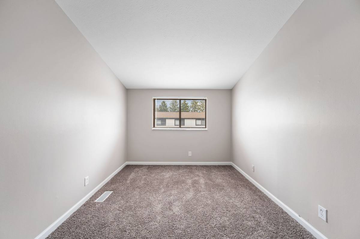 Townhouse for rent at 1740 Bising Ave, Cincinnati, OH 45239