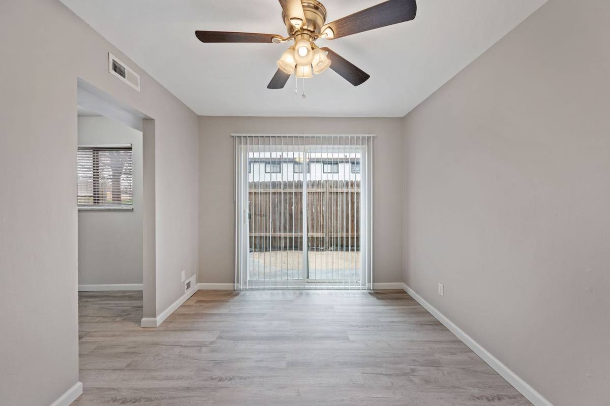 Townhouse for rent at 1740 Bising Ave, Cincinnati, OH 45239