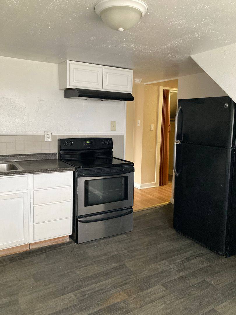 Apartment for rent at 706 E Jackson, Muncie, IN 47305