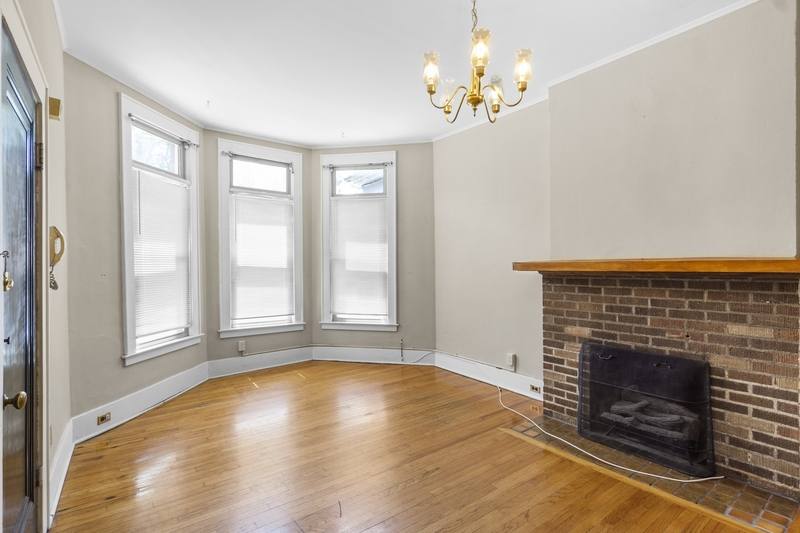 Apartment for rent at 1109 E Genesee St #1, Syracuse, NY 13210