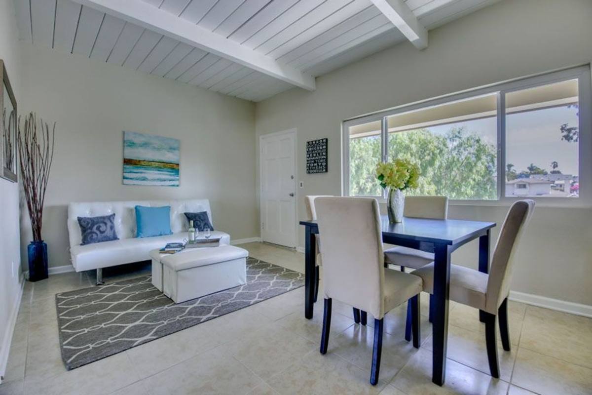 Apartment for rent at 175 E St, Chula Vista, CA 91910