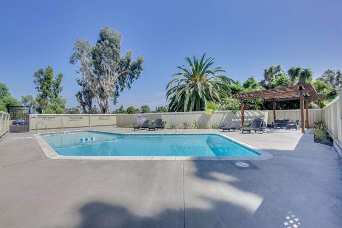 Apartment for rent at 175 E St, Chula Vista, CA 91910