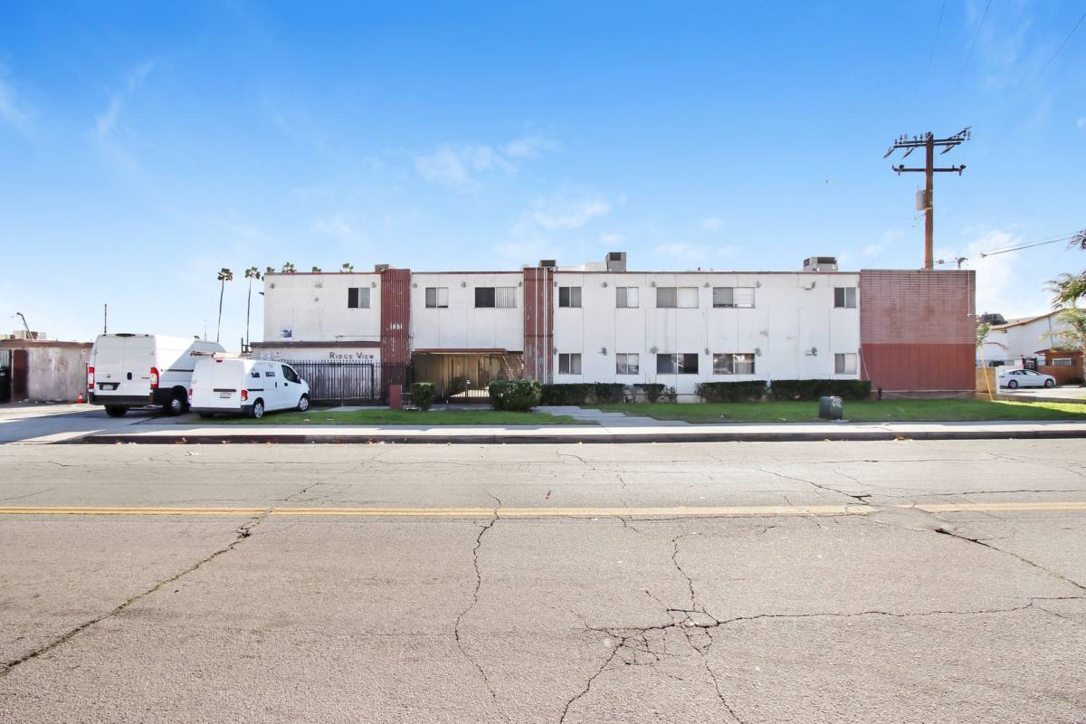 Apartment for rent at 1551 E Date St, San Bernardino, CA 92404