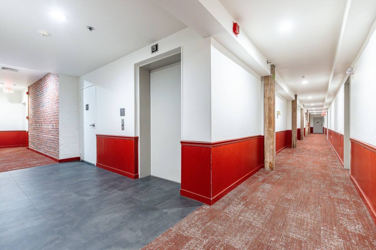 Apartment for rent at 303 Vine St, Philadelphia, PA 19106