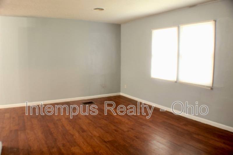 House for rent at 967 Duxberry Ave, Columbus, OH 43211