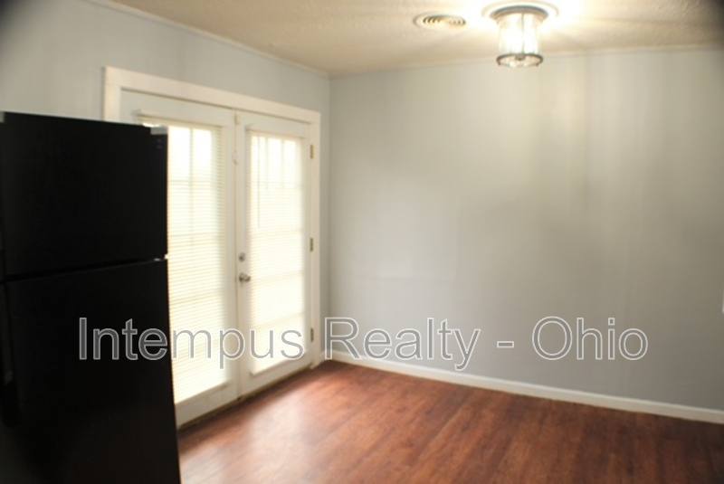 House for rent at 967 Duxberry Ave, Columbus, OH 43211