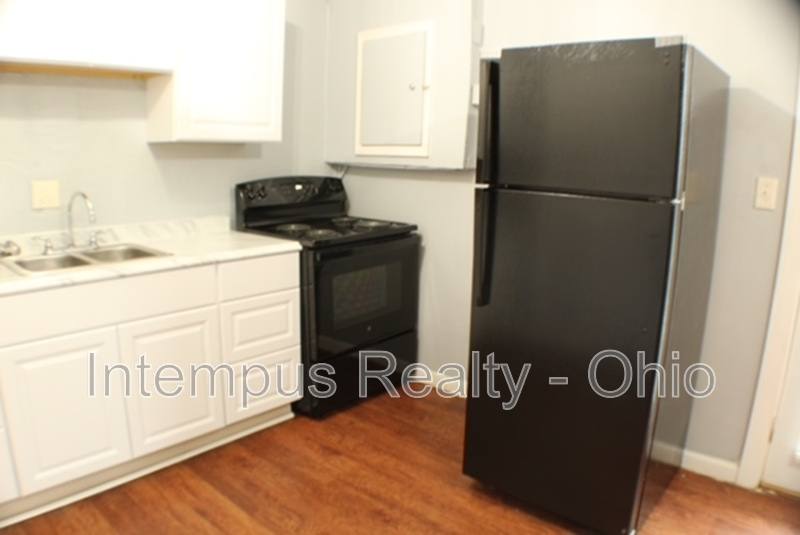 House for rent at 967 Duxberry Ave, Columbus, OH 43211