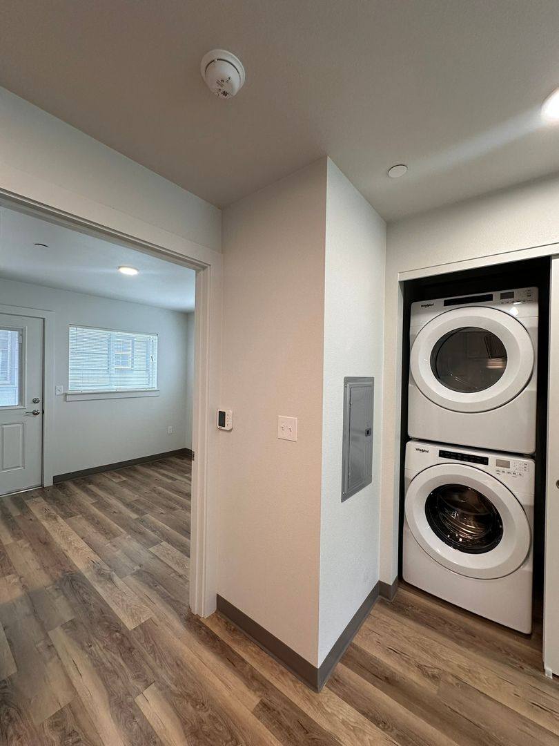 Apartment for rent at 1866 5th St, Springfield, OR 97477
