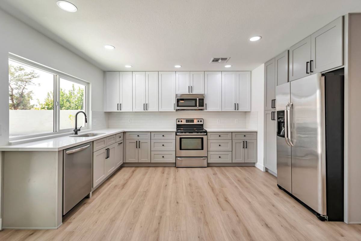 House for rent at 906 W Colgate Dr, Tempe, AZ 85283