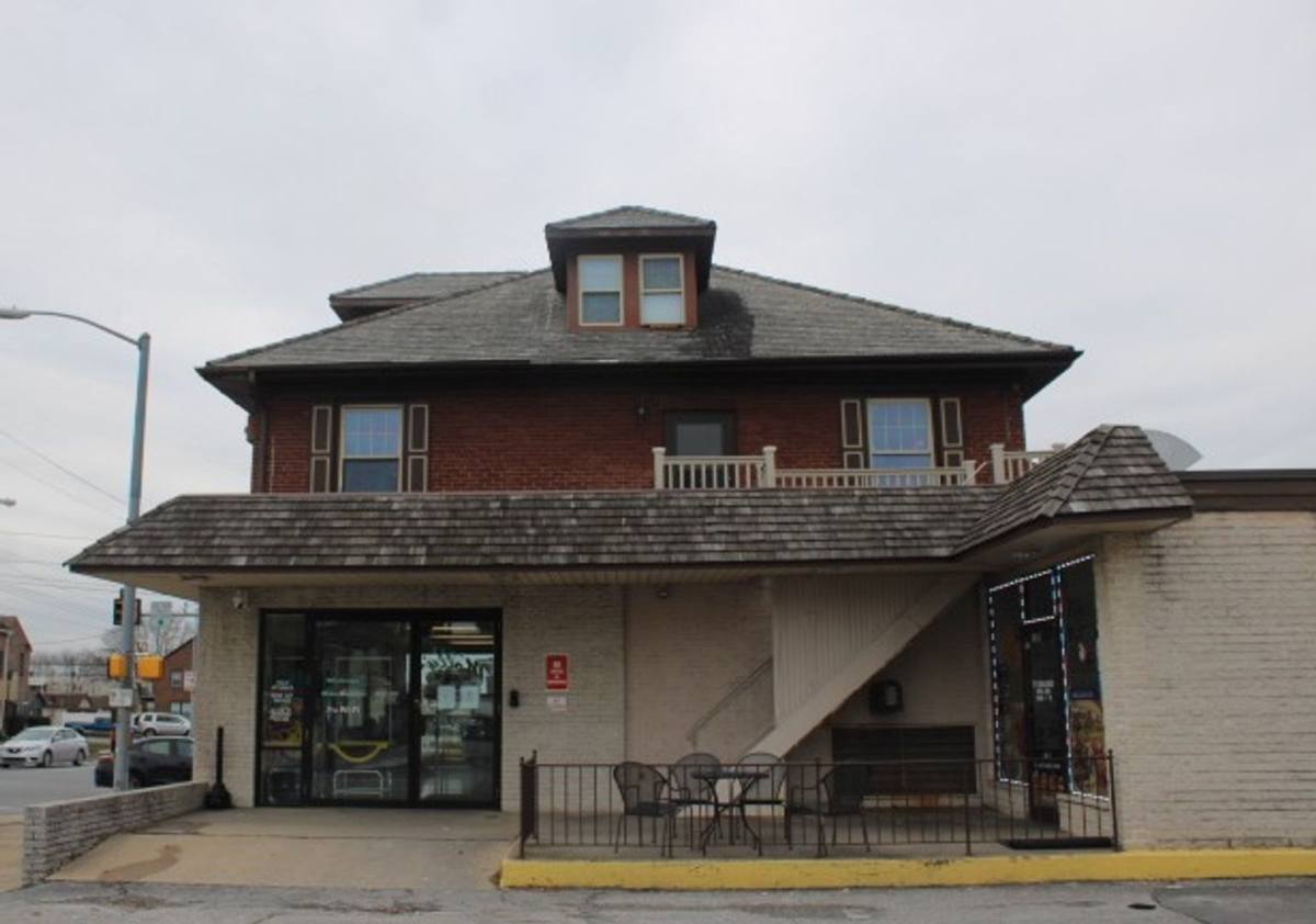 Apartment for rent at 1303 Mount Rose Ave, York, PA 17403