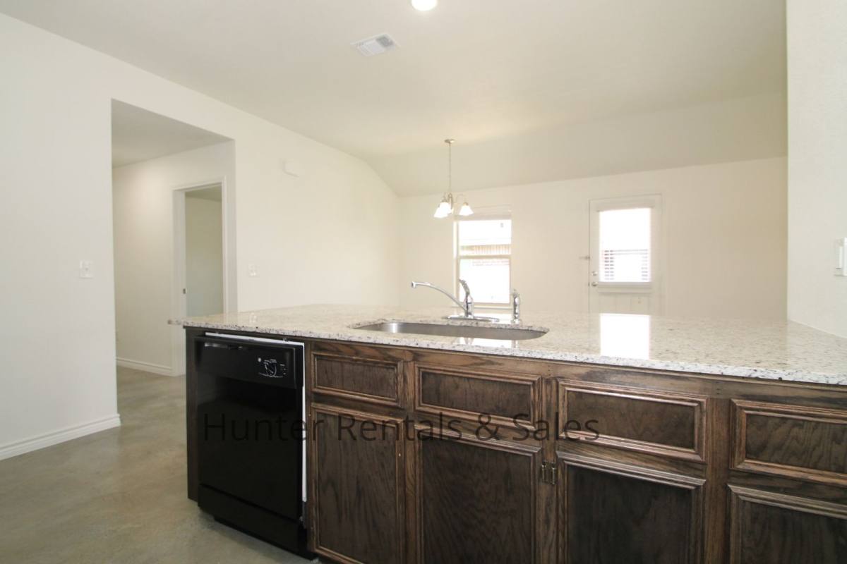 Townhouse for rent at 6109-B Amelia Earhart Blvd, Killeen, TX 76543