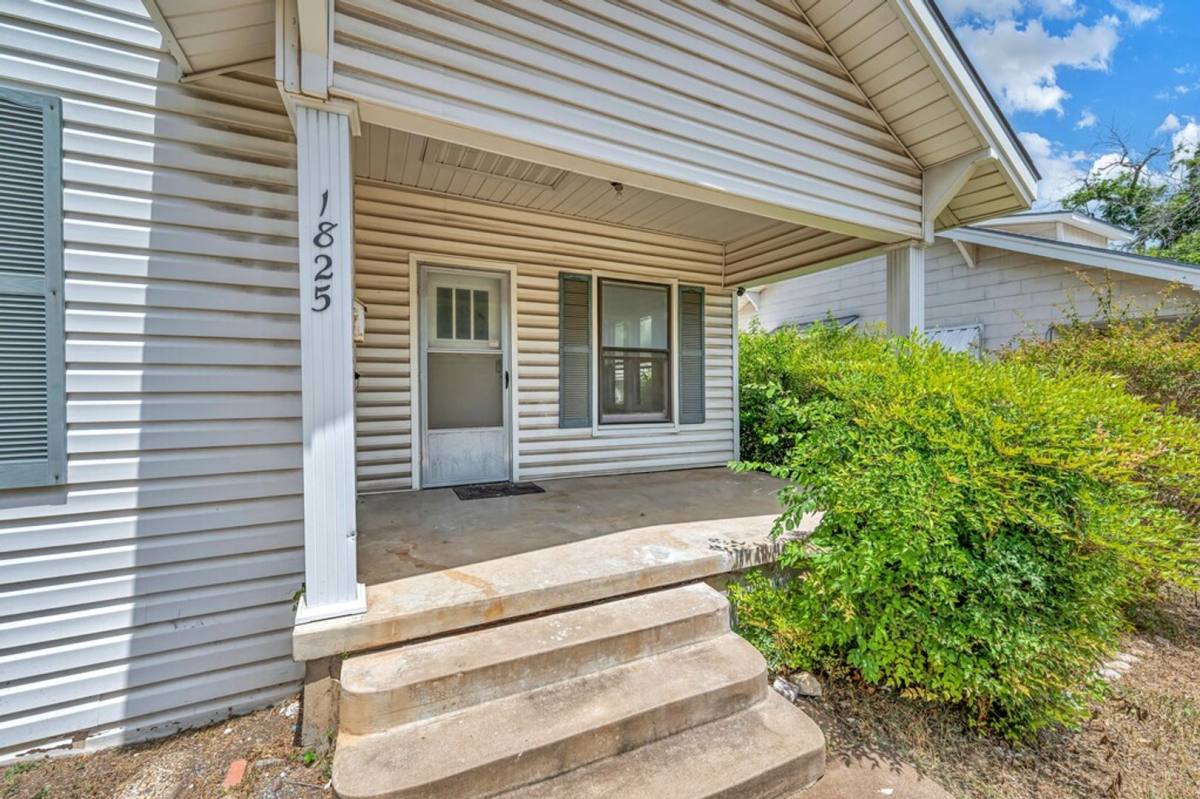 House for rent at 1825 Cumberland, Waco, TX 76707