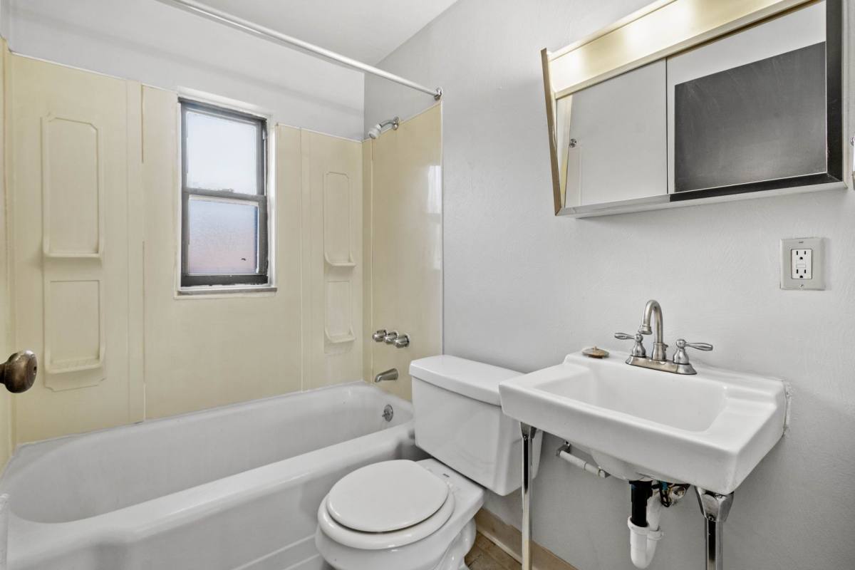 Apartment for rent at 21-62 Melvin Court, Pittsburgh, PA 15235