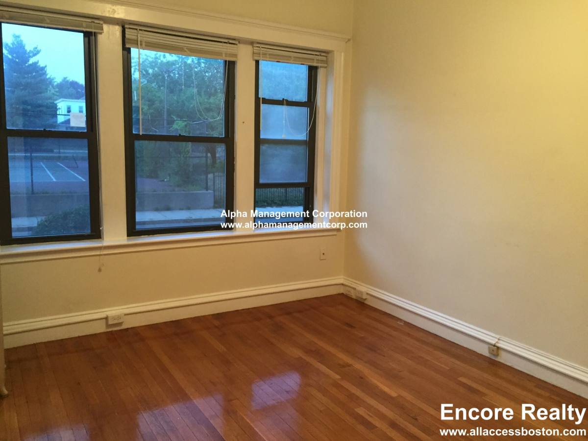 Apartment for rent at 17-19 Washington St #103, Malden, MA 02148