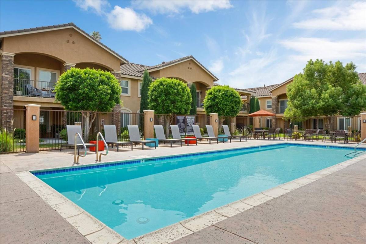 Townhouse for rent at 3957 Pierce St, Riverside, CA 92505