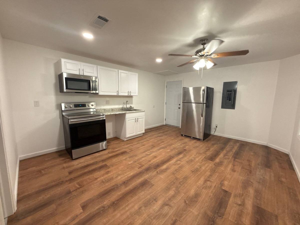 Apartment for rent at 318 N Paca St, Baltimore, MD 21201