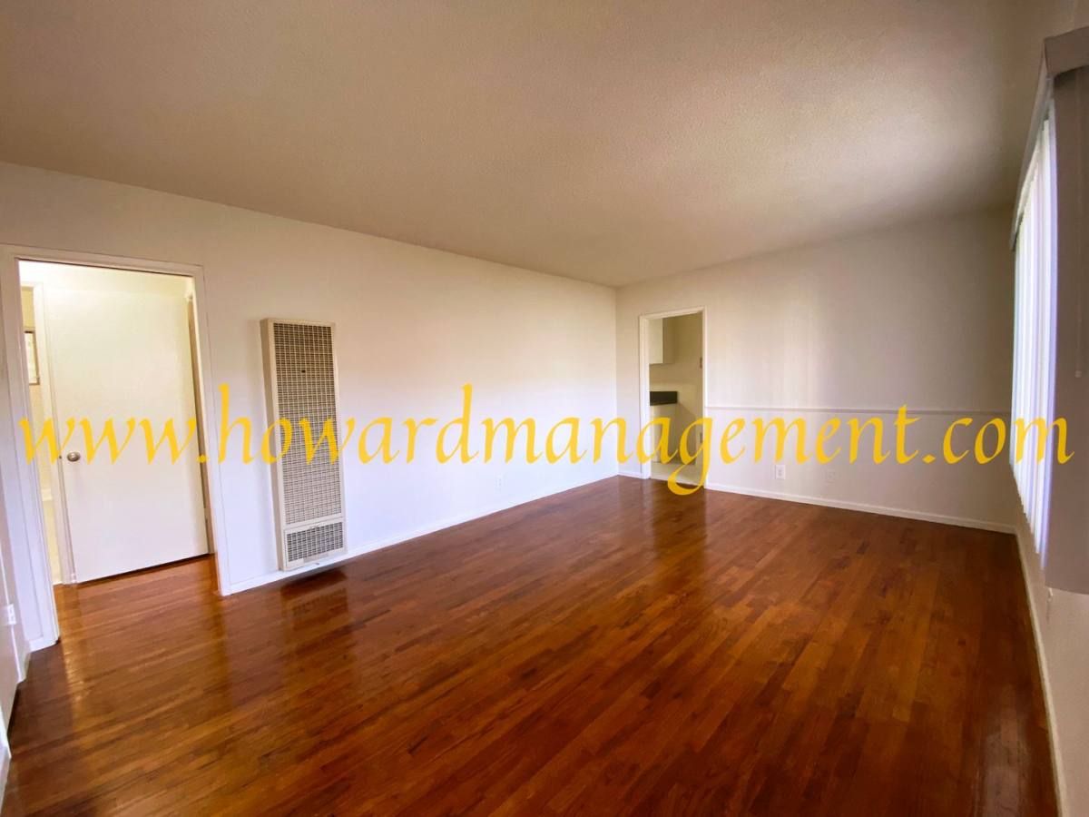 Apartment for rent at 1417 11th St, Santa Monica, CA 90401