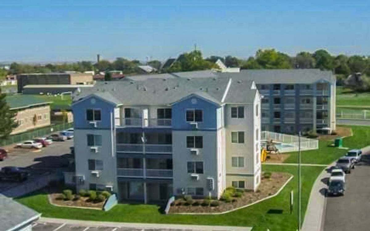 Apartment for rent at 1000 W 5th Ave, Kennewick, WA 99336