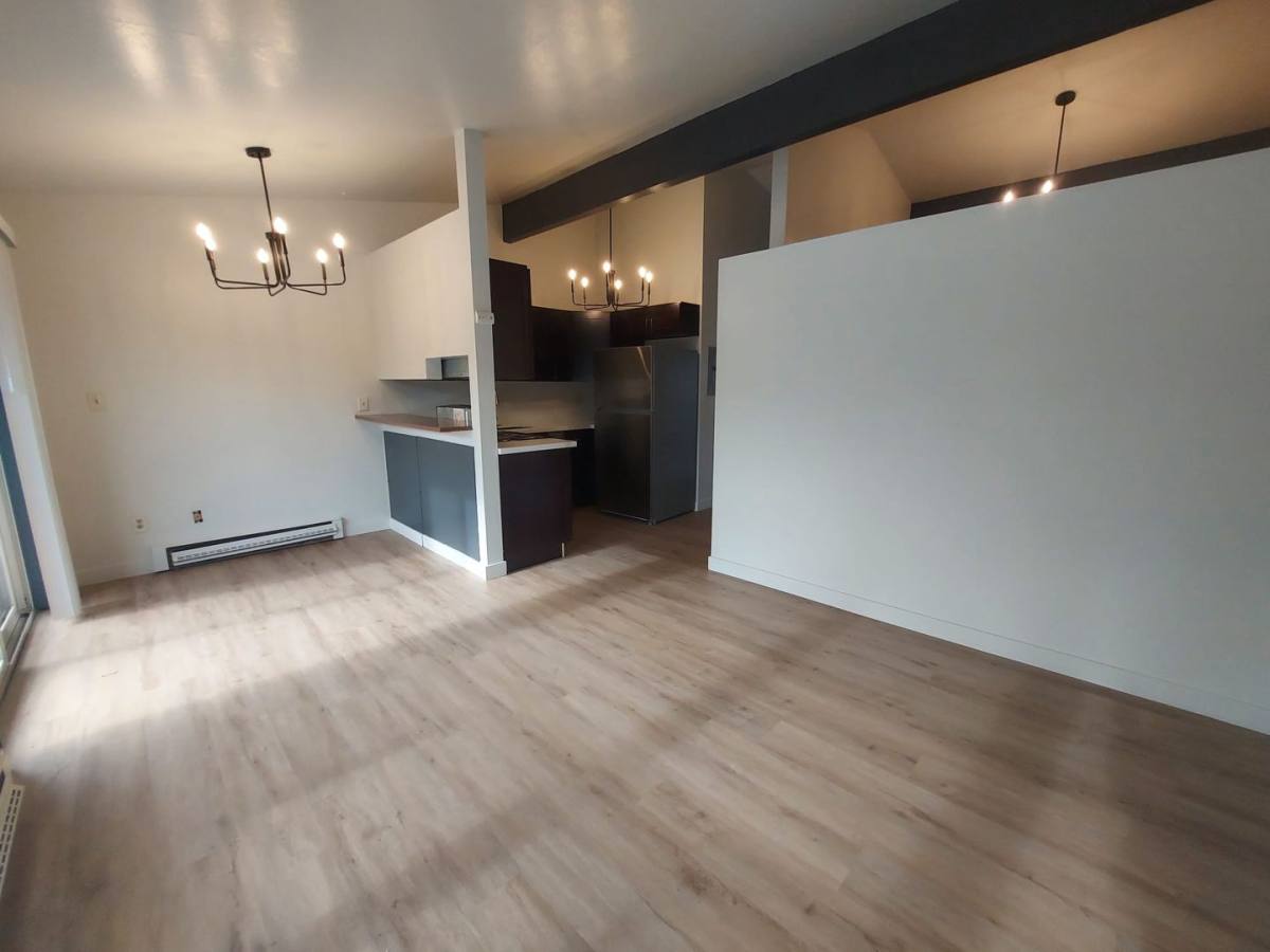 Apartment for rent at 921 N 96th St, Seattle, WA 98103