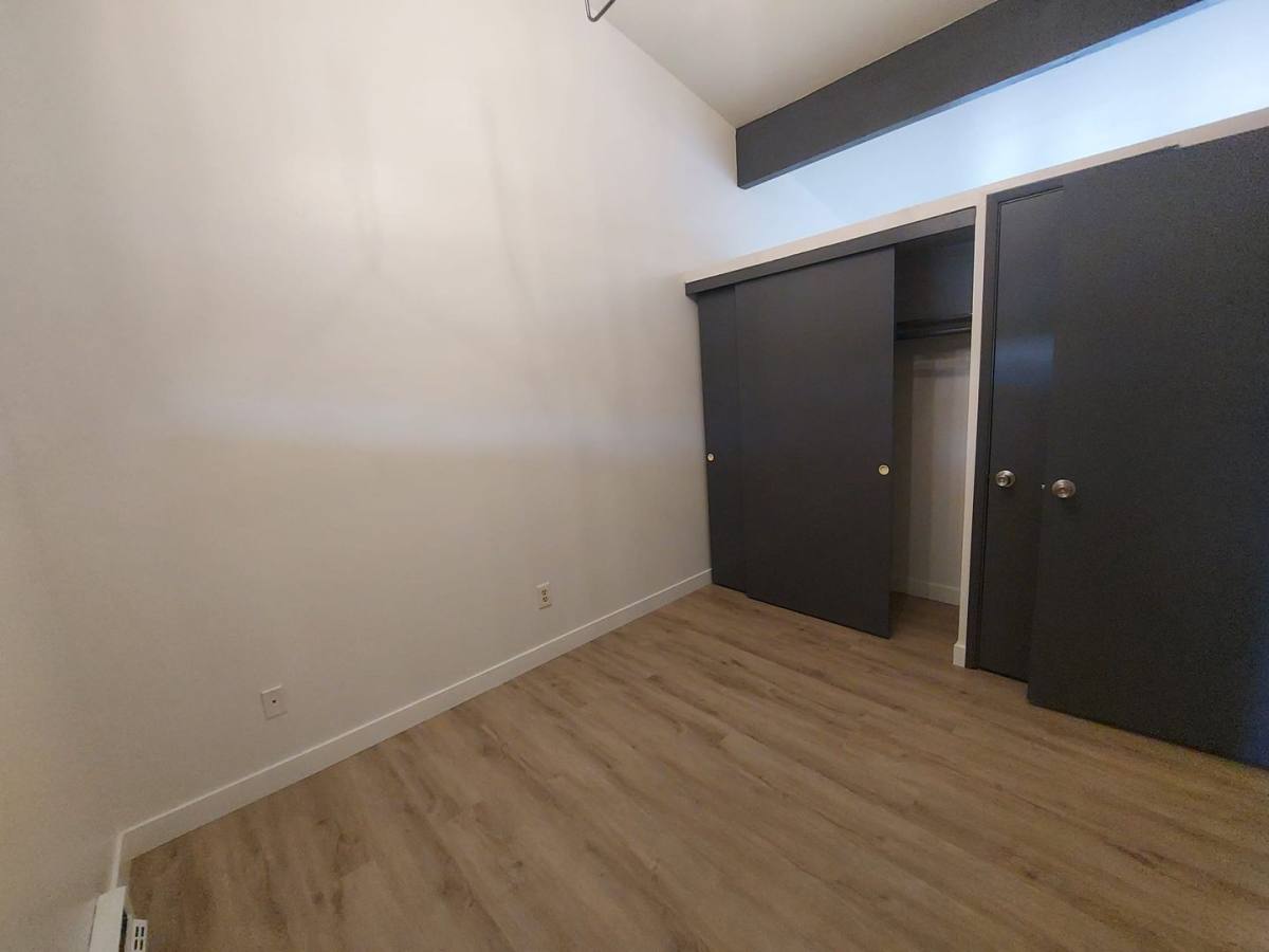 Apartment for rent at 921 N 96th St, Seattle, WA 98103