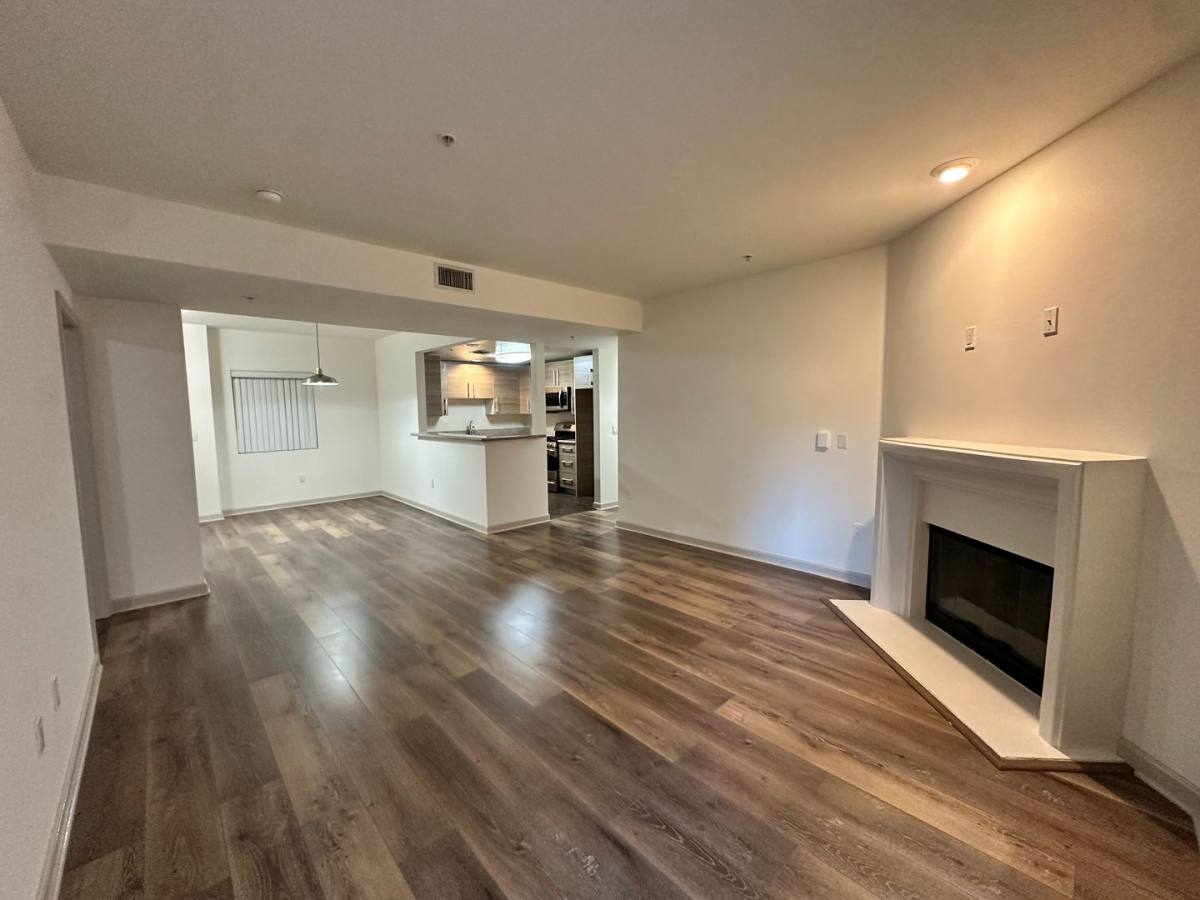 Apartment for rent at 11556 Burbank Blvd, North Hollywood, CA 91601
