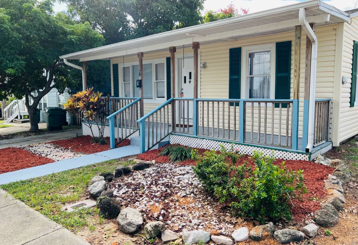 House for rent at 19 Highland St, Cocoa, FL 32922