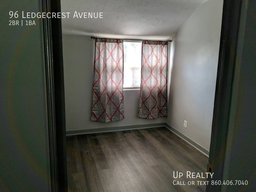 Apartment for rent at 96 Ledgecrest Ave, New Britain, CT 06051