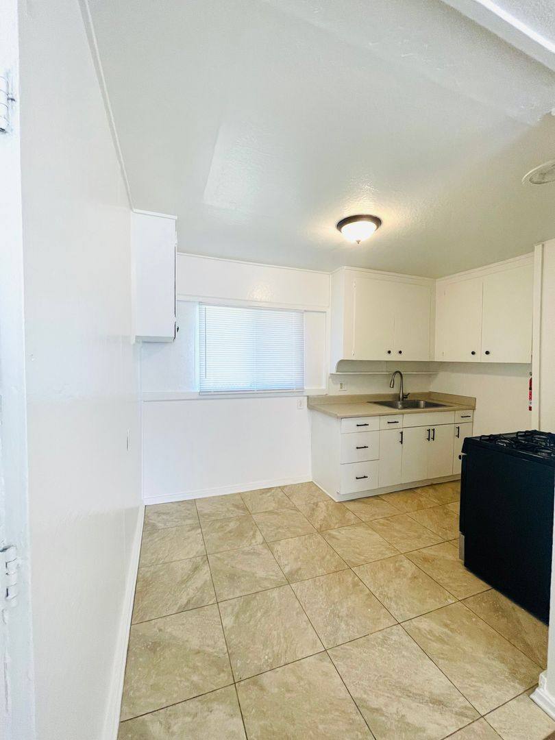 Apartment for rent at 536 & 538 Acacia Rd, Santa Paula, CA 93060