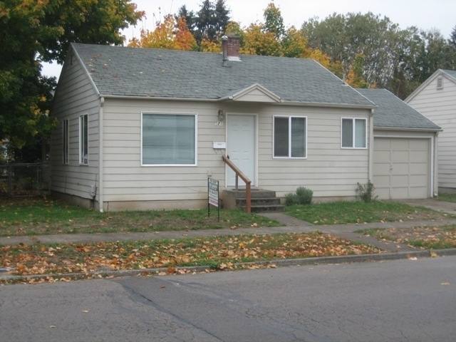 Apartment for rent at 521 & 531 Gerth Ave NW, Salem, OR 97304