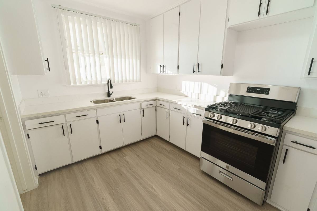 Apartment for rent at 611 Levering Ave, Los Angeles, CA 90024
