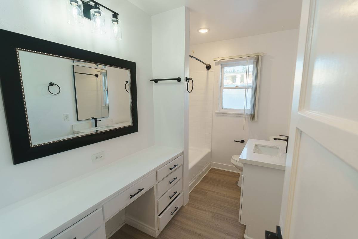 Apartment for rent at 611 Levering Ave, Los Angeles, CA 90024