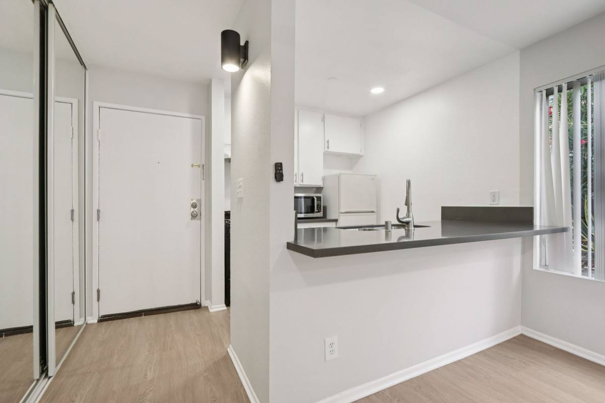 Apartment for rent at 641 Gayley Ave, Los Angeles, CA 90024
